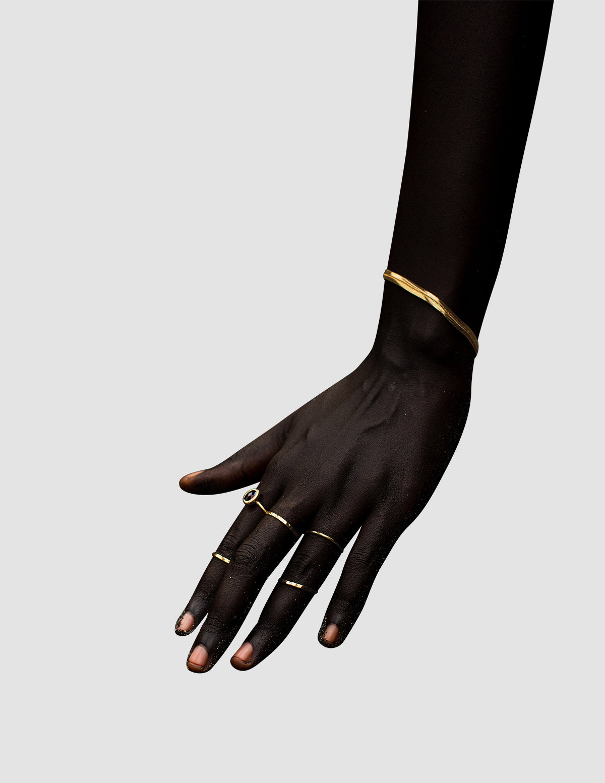 material:gold;