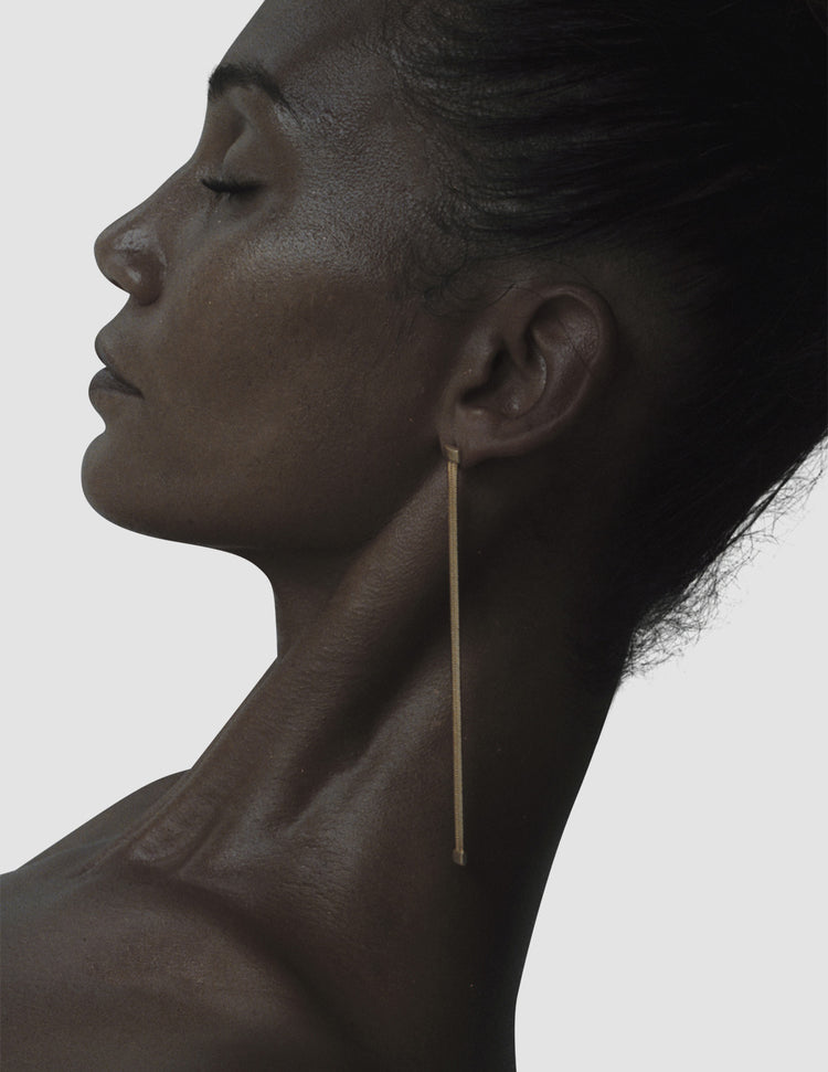 material:gold;