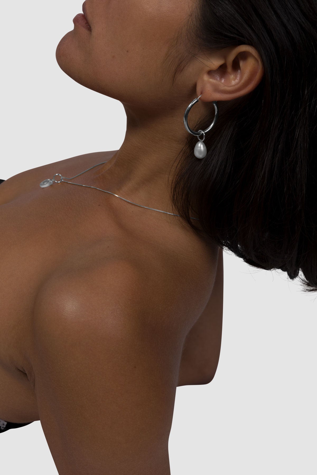material:silver;