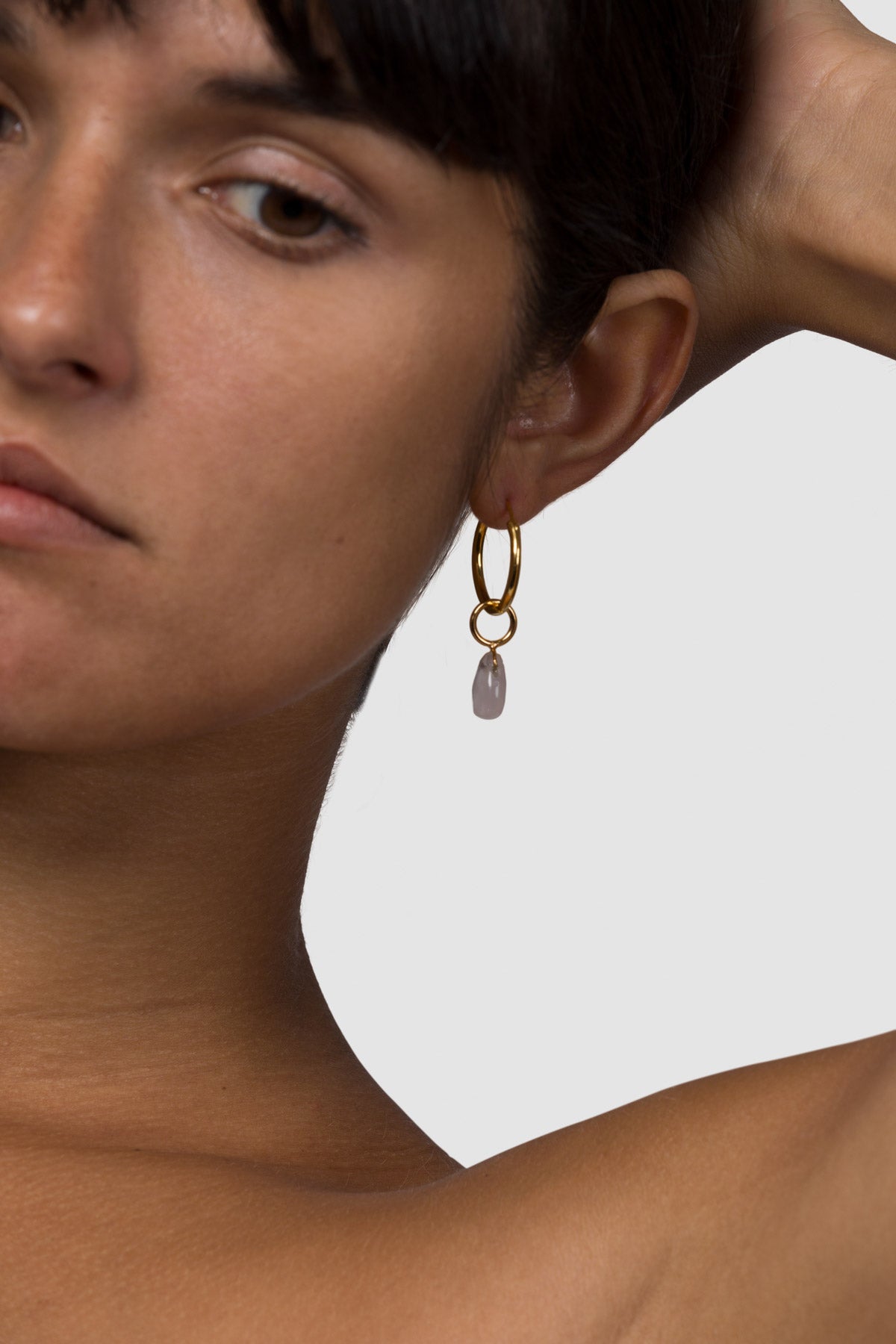 material:gold;