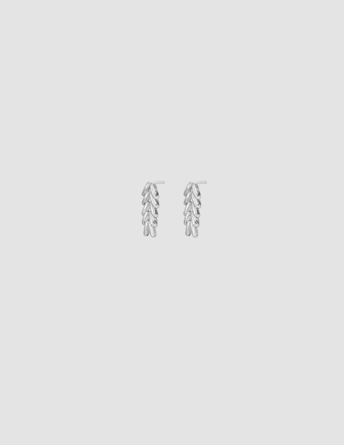 material:silver;