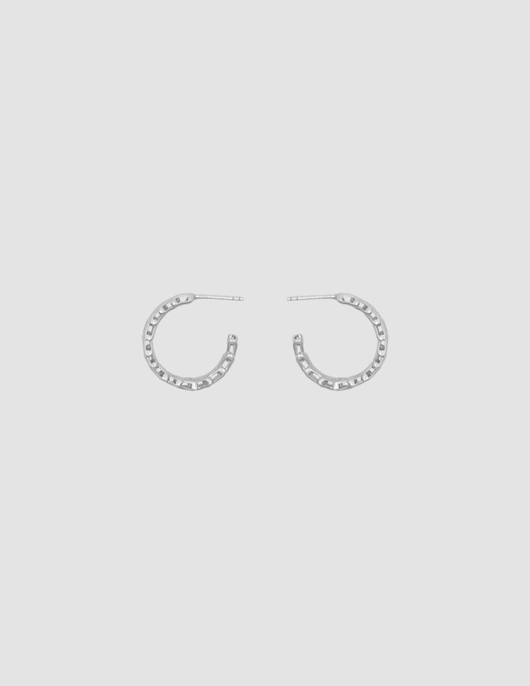 material:silver;
