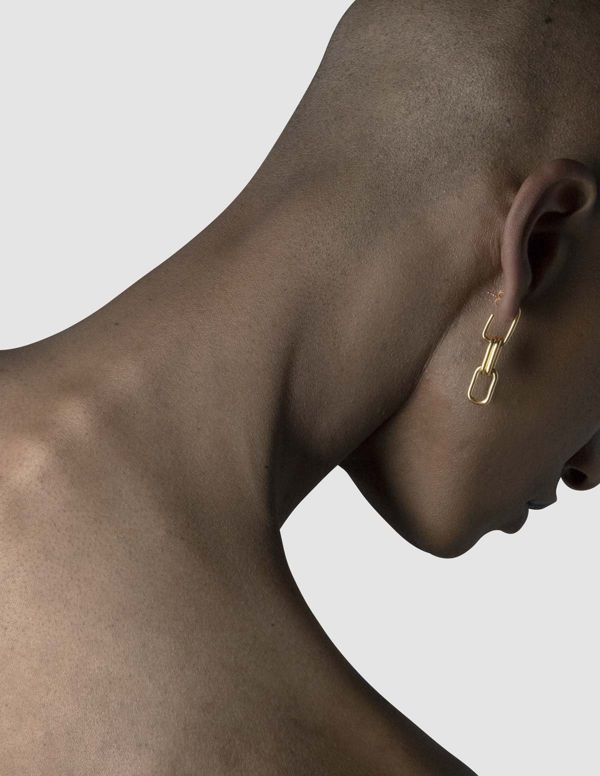 material:gold;