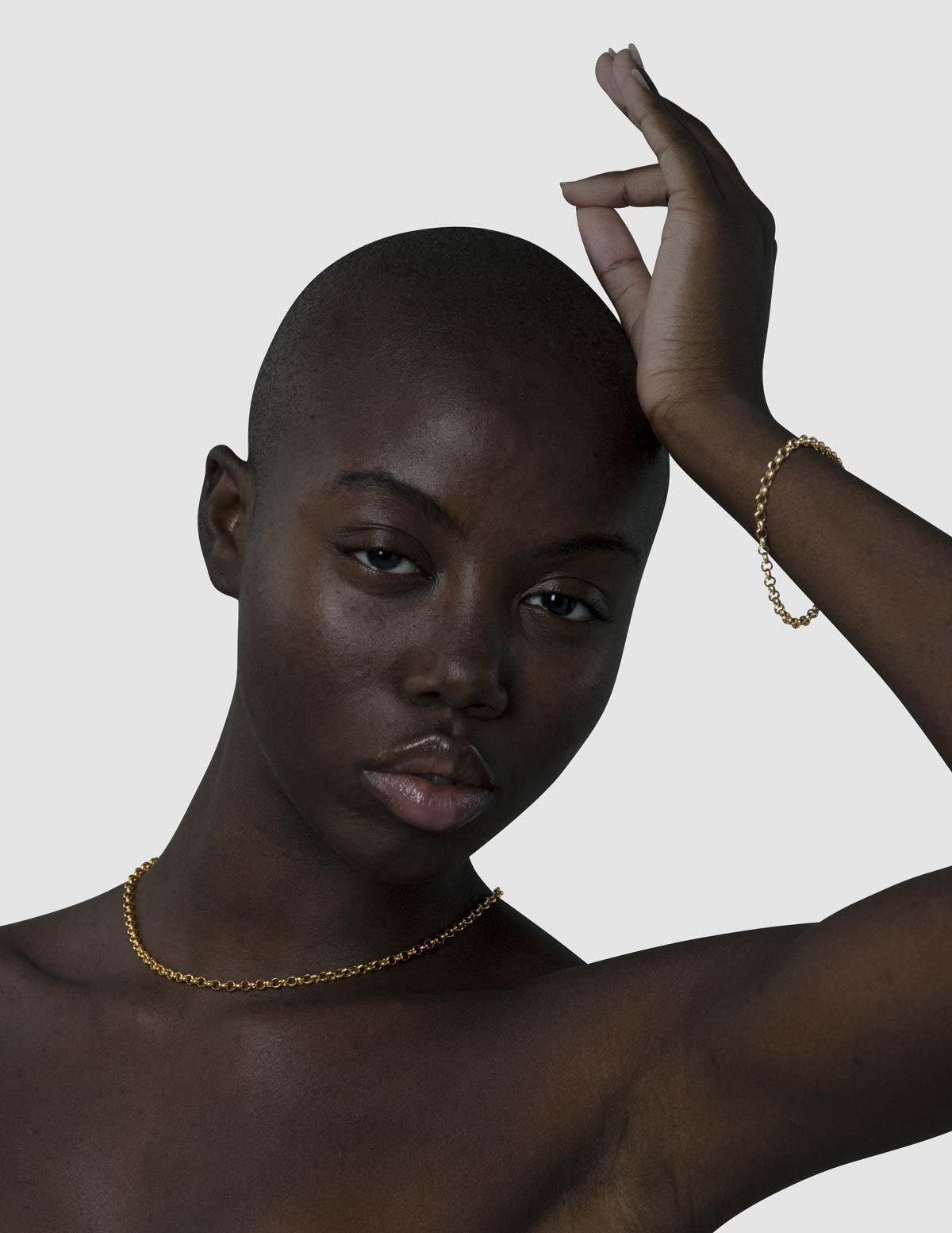 material:gold;