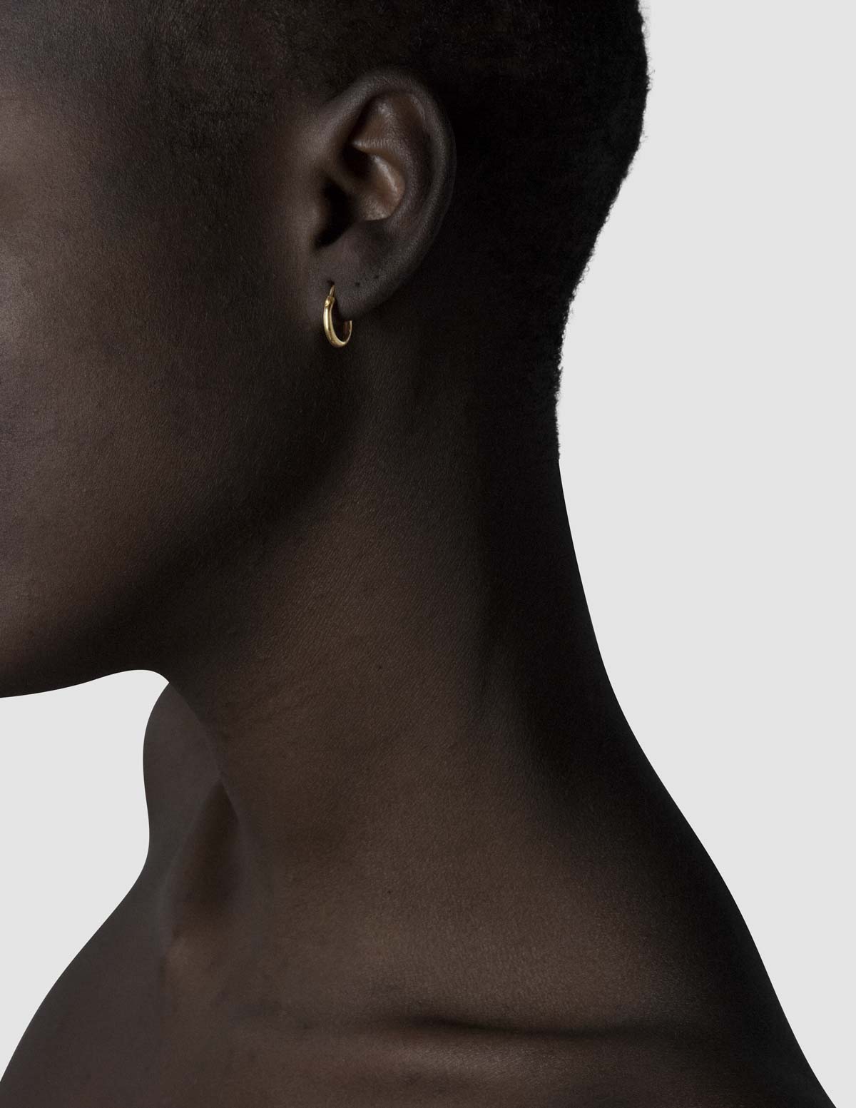 material:gold;