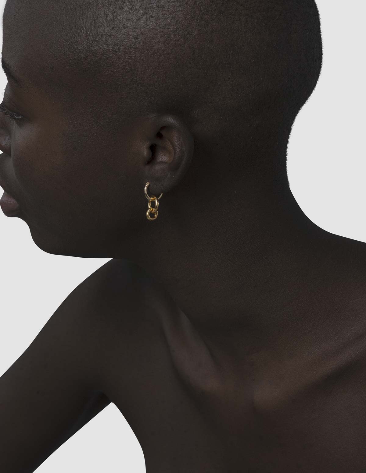 material:gold;