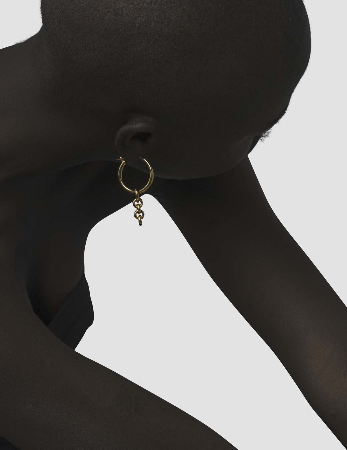 material:gold;