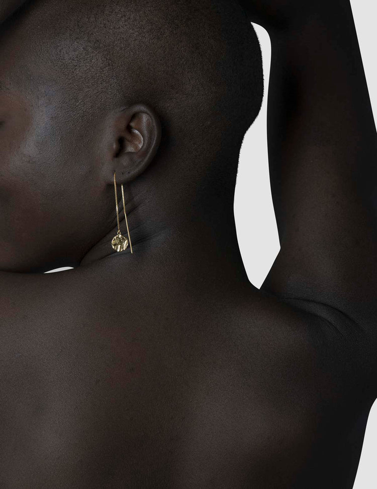 material:gold;