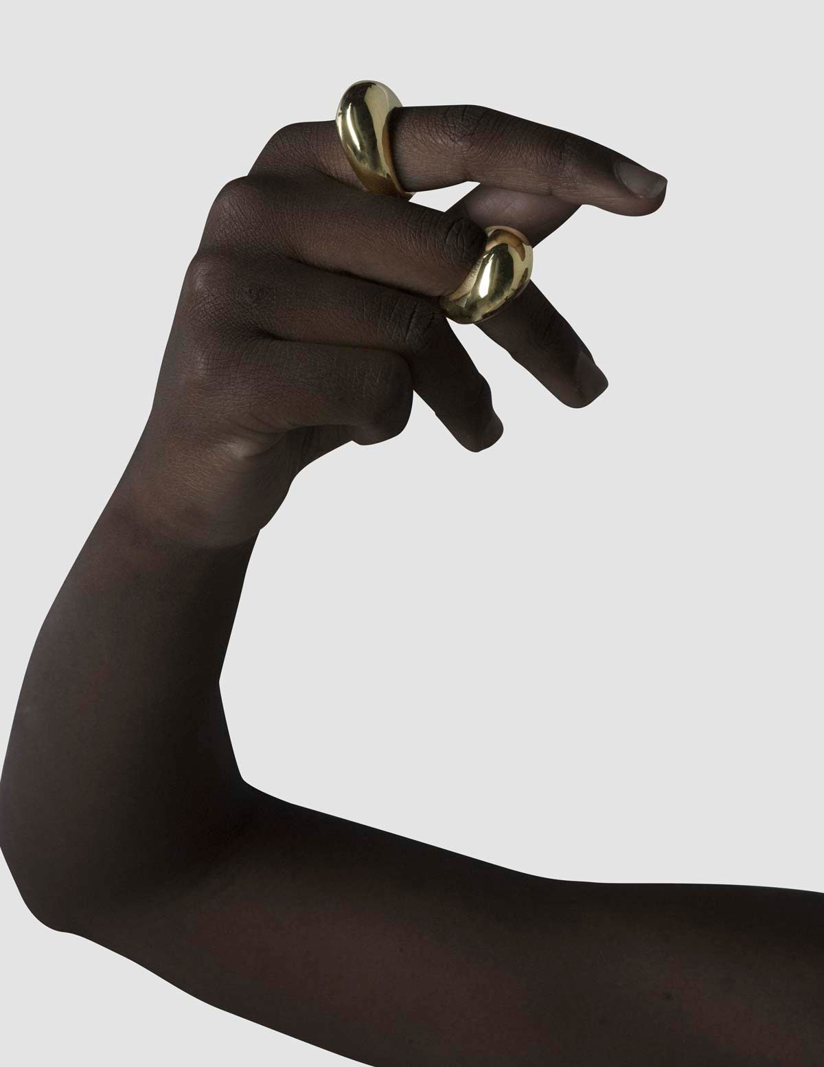 material:gold;