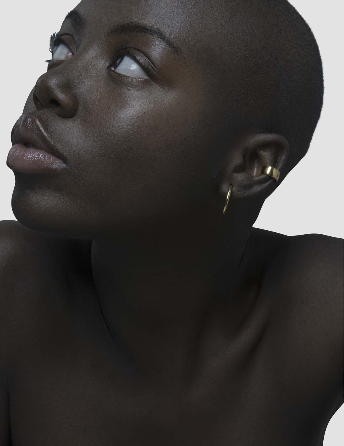 material:gold;
