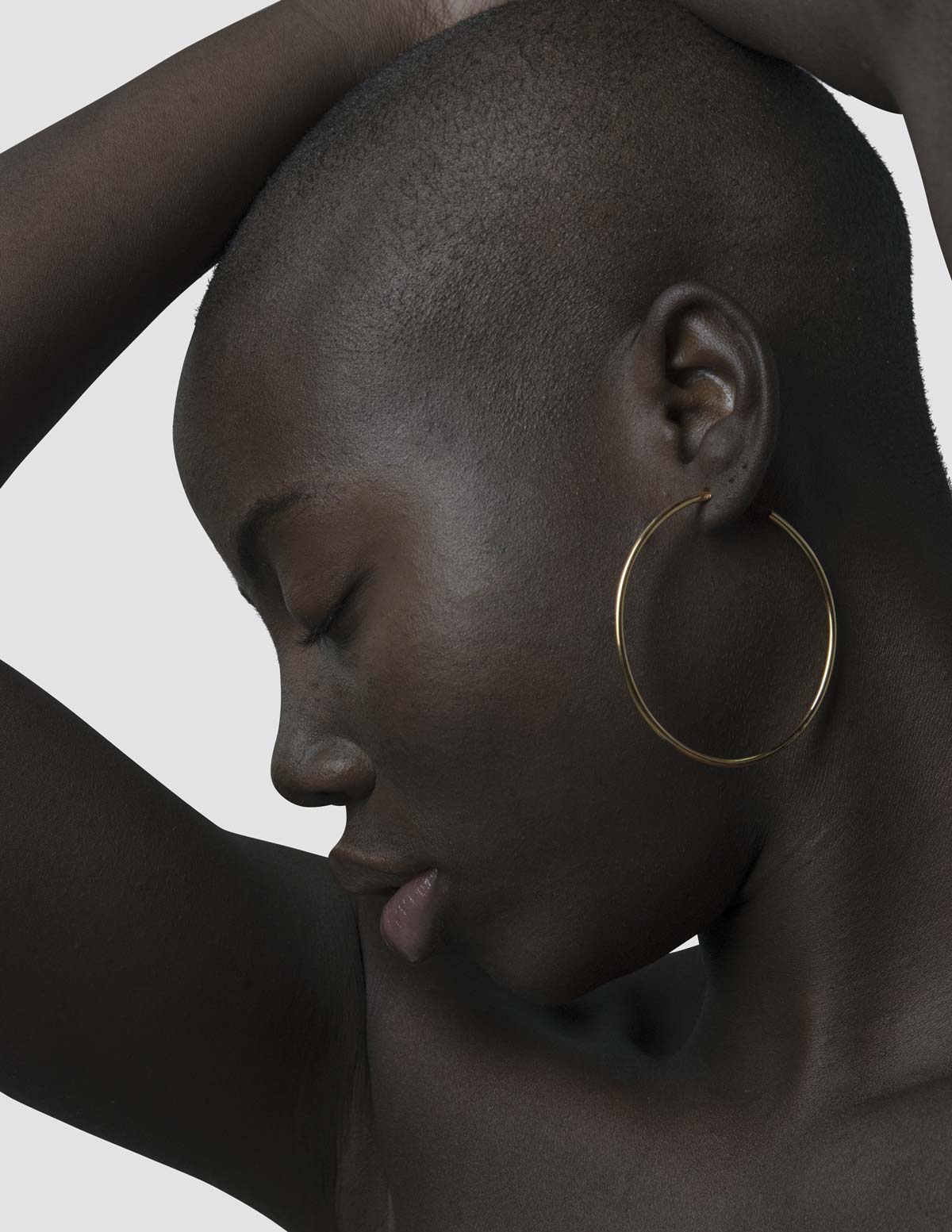 material:gold;