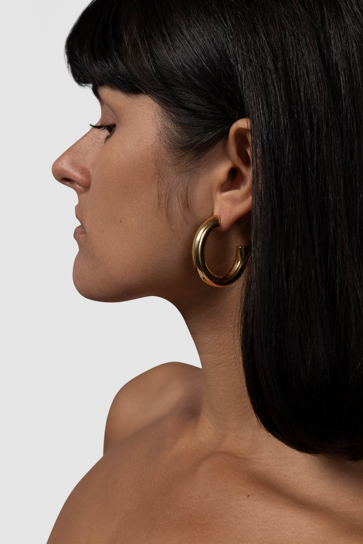 material:gold;