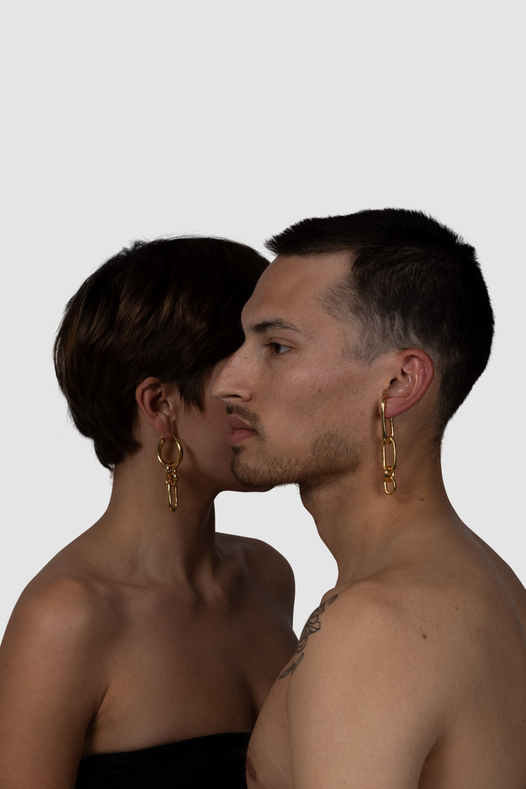 material:gold;