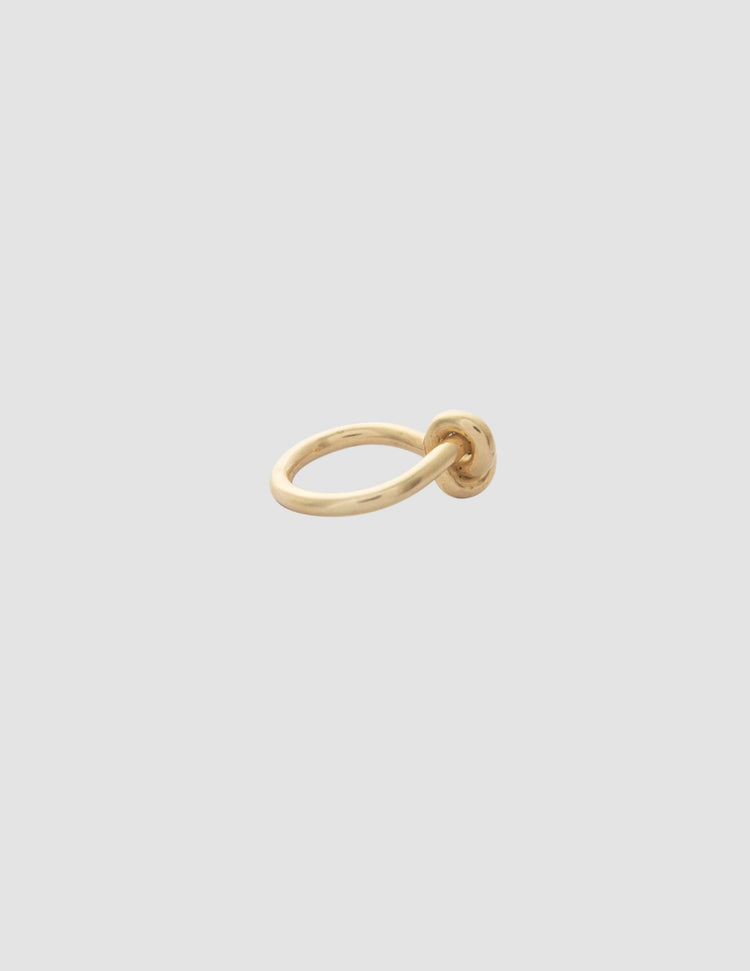material:gold;