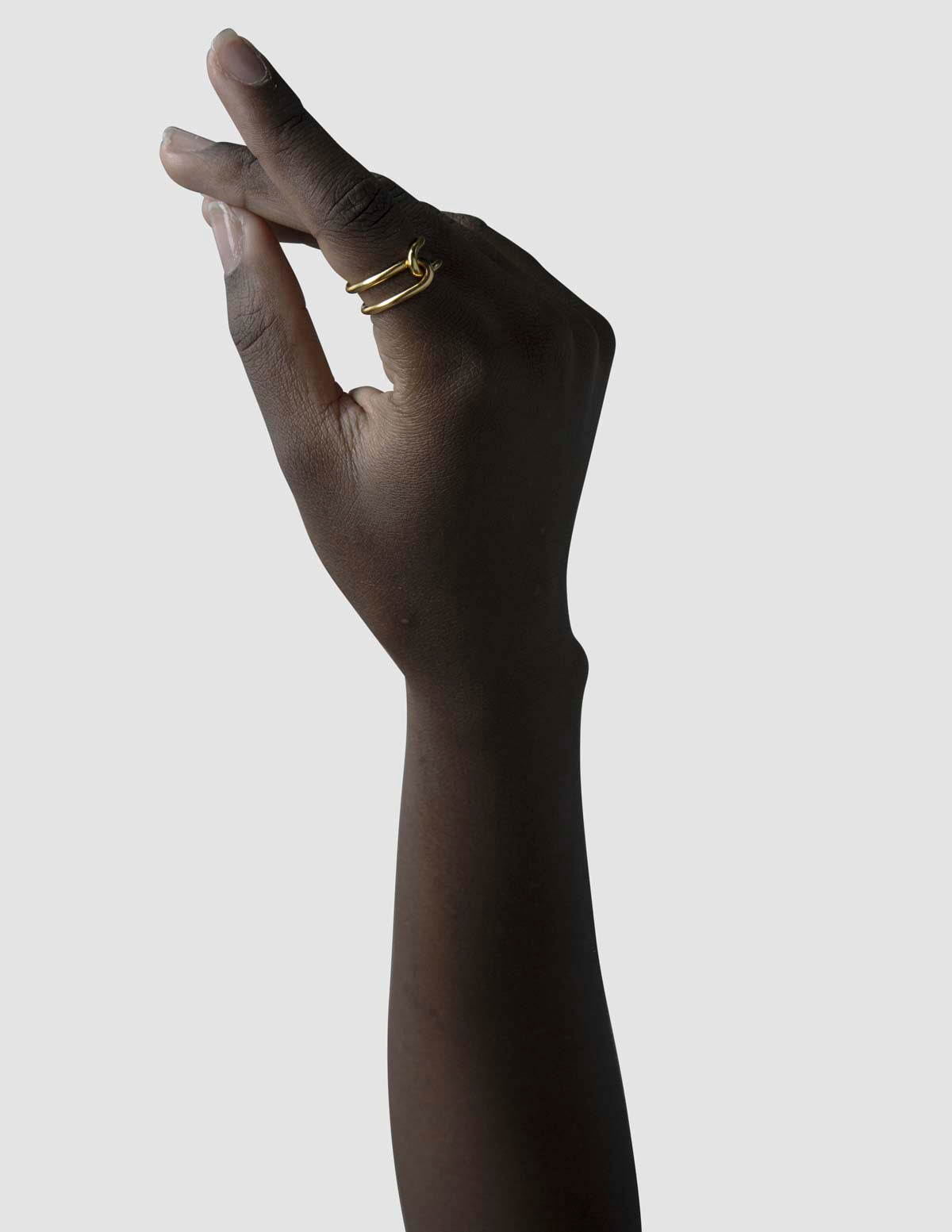 material:gold;