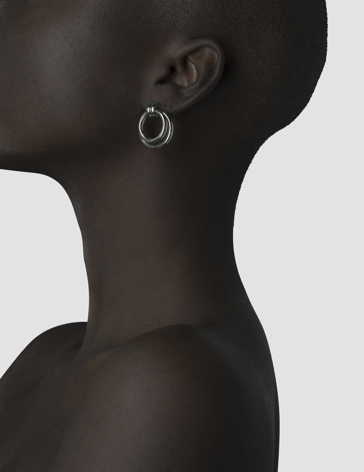 material:silver;
