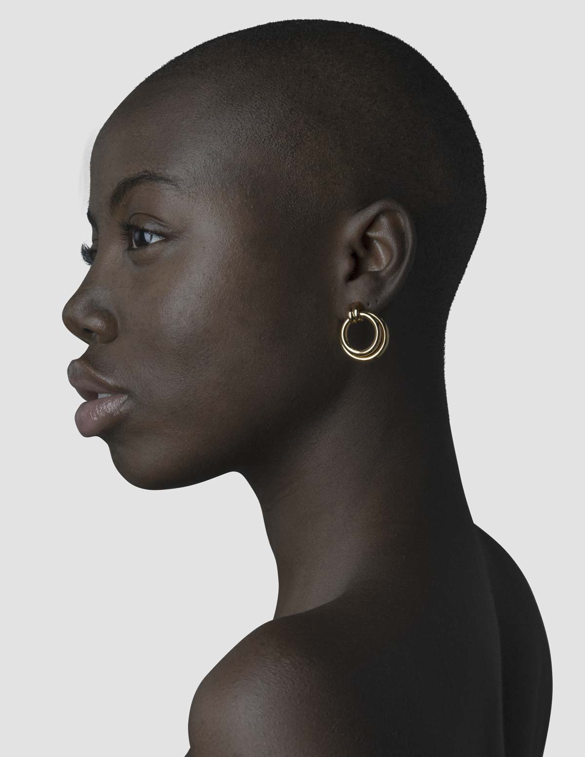 material:gold;