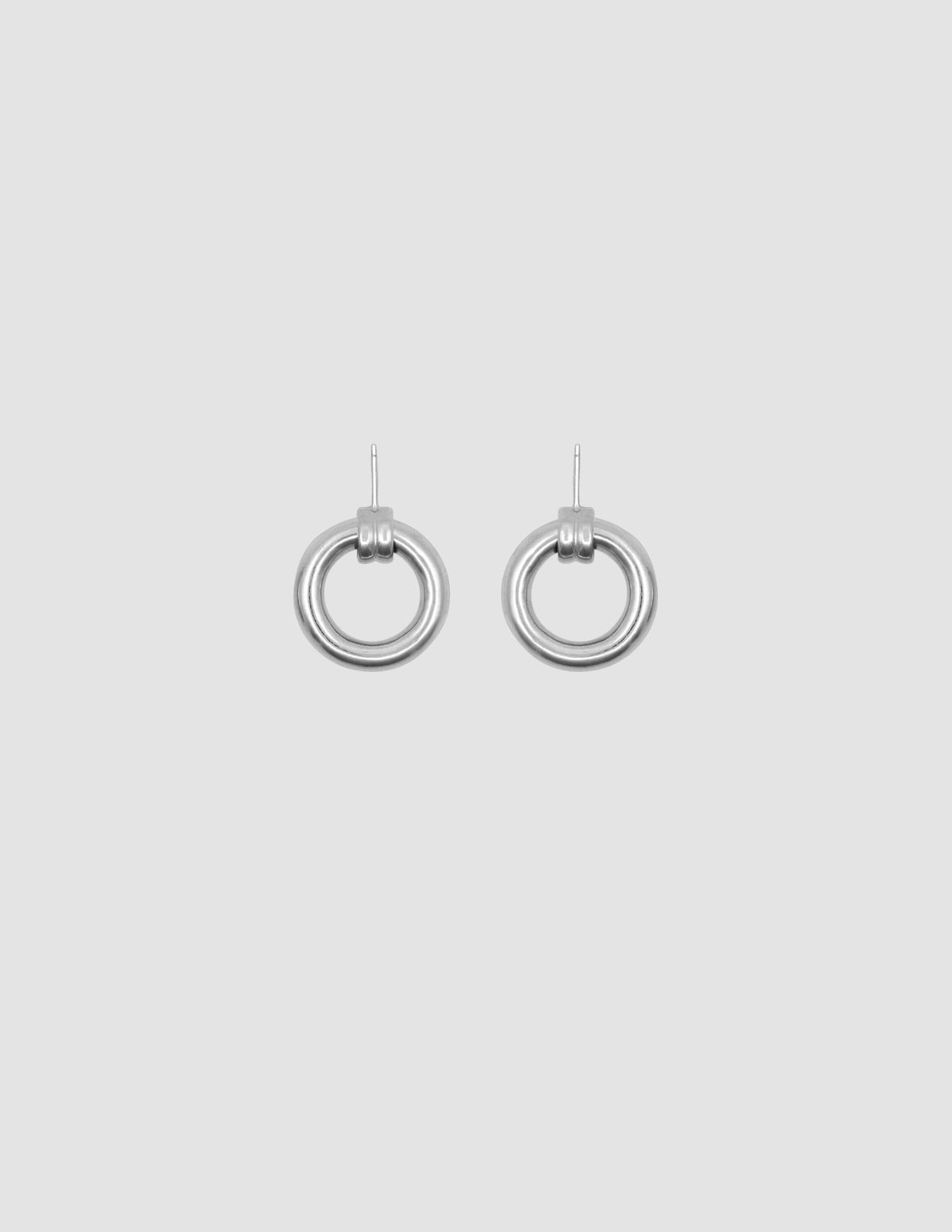 material:silver;