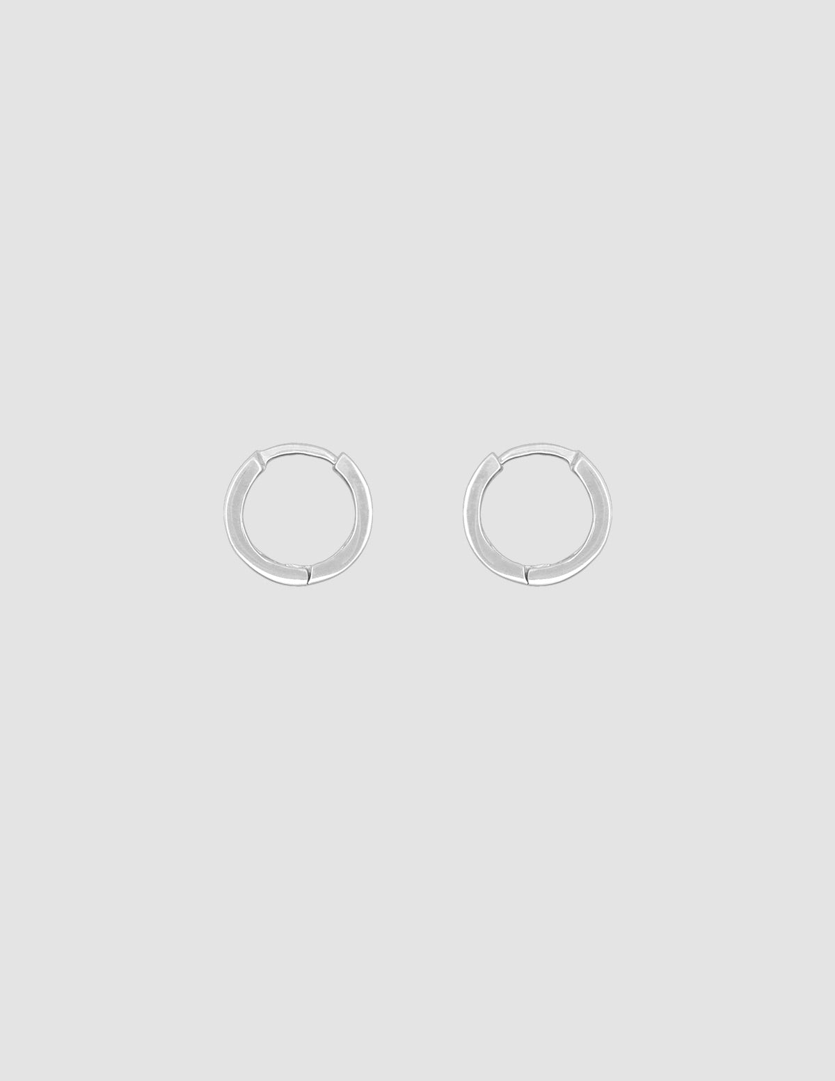 material:silver;