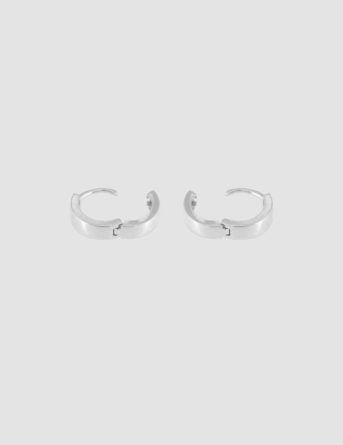 material:silver;