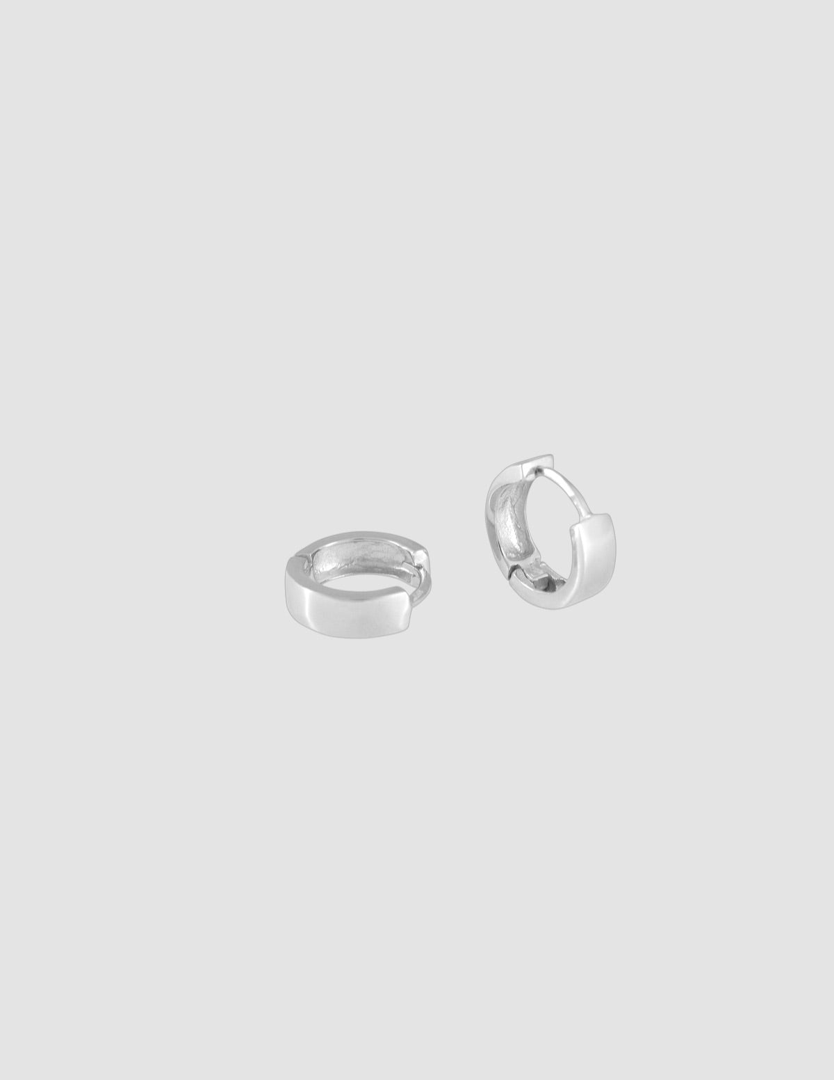 material:silver;