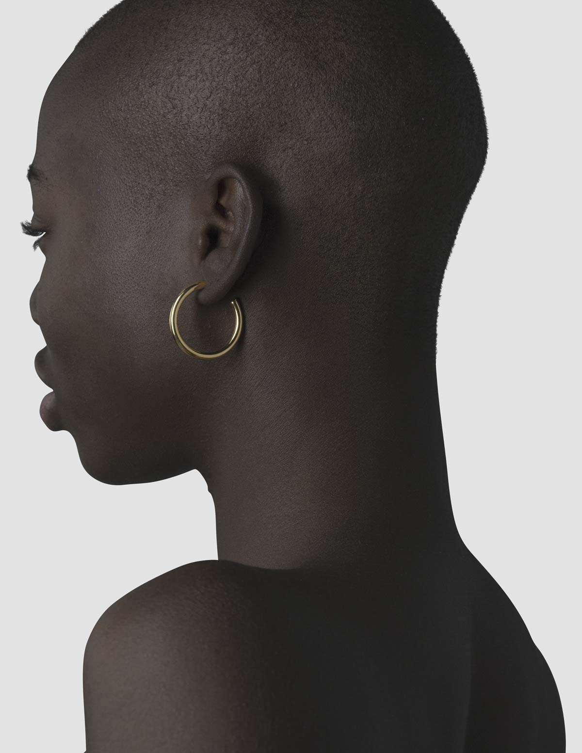 material:gold;