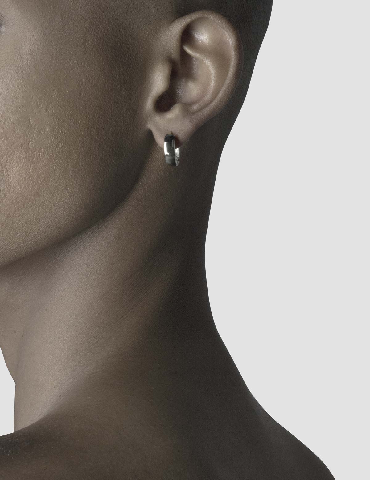 material:silver;